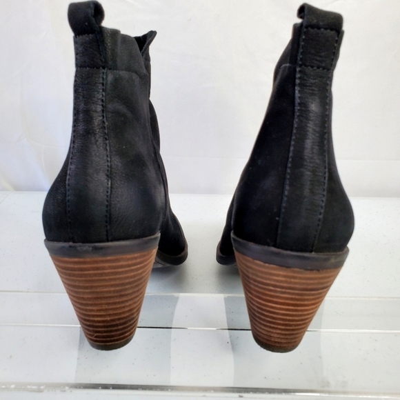 Lucky Brand Jana Suede Boot Size 10M Stacked Heel Black Ankle Bootie - Picture 3 of 11